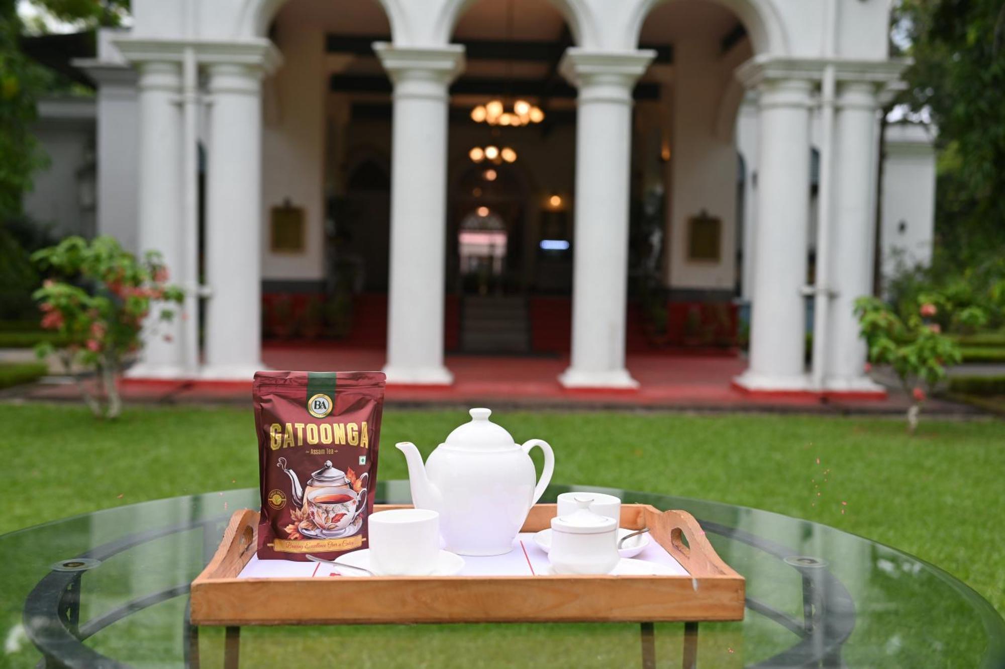 Thengal Manor Hotell Jorhāt Eksteriør bilde